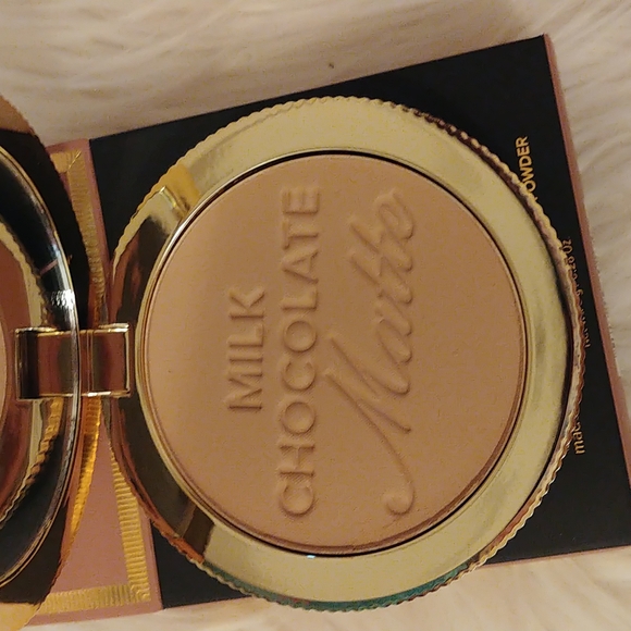 🤎FIRM! NWT TOO FACED MILK CHOCOLATE SOLEIL LONG WEAR MATTE BRONZER - Picture 10 of 11